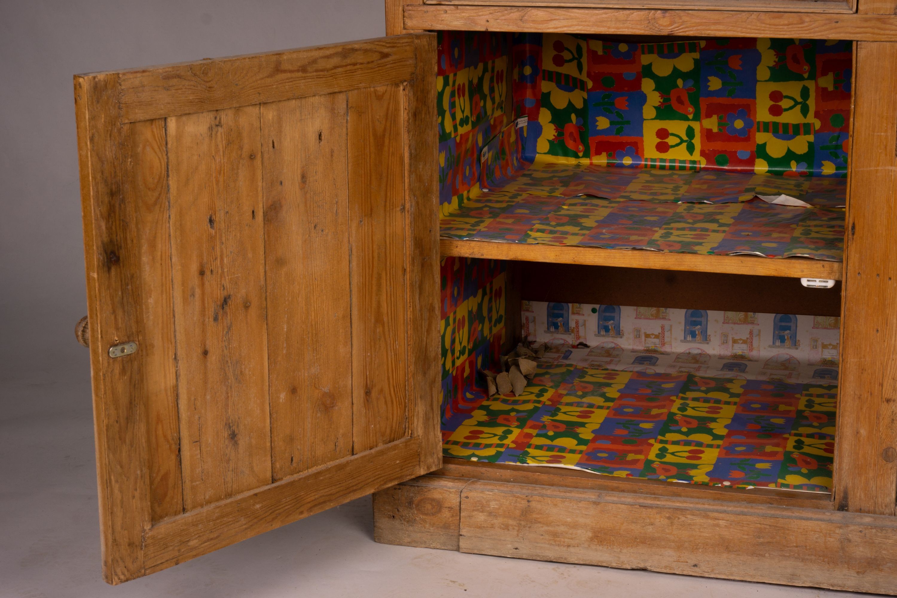 A stripped pine dresser, W.185cm D.66cm H.202cm